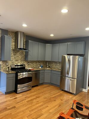 Cabinet Refinishing Services in Manhattan, NY (1)