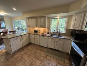 Cabinet Refinishing in Cortlandt Manor, NY (1)