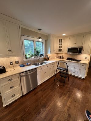 Cabinet Refinishing in Roslyn Heights, NY (2)
