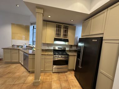 Cabinet Refinishing in Manhattan, NY (1)