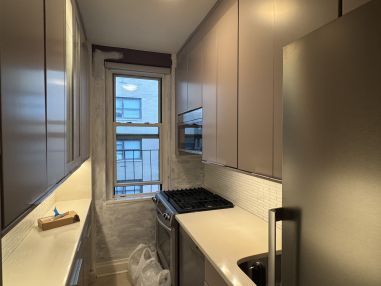 Cabinet Painting in Manhattan, NY (1)